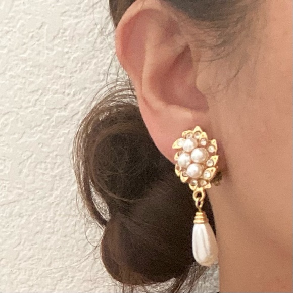 Vintage Faux Pearl Rhinestones Victorian Teardrop Clip Earrings - Picture 2 of 10